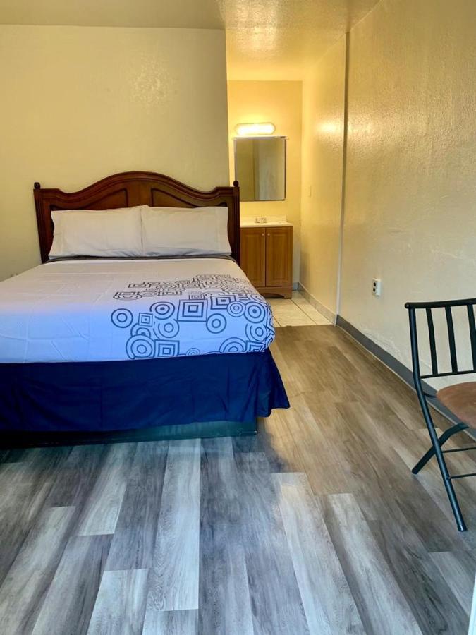 Jolly Motel *